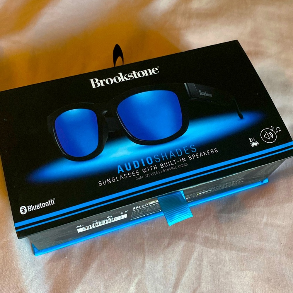 BROOKSTONE Audio Shades Sunglasses with Built-in Speakers New in Box - Picture 8 of 8